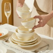 奶油风浮雕陶瓷碗碟套装 家用简约新款餐具碗盘子碗餐具